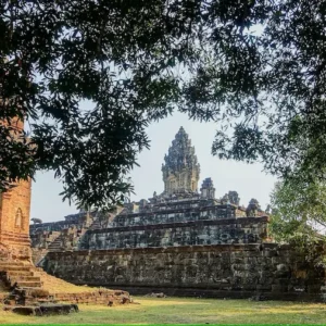 In the 9th century, the capital of the pre-Angkor Khmer empire was moved from the Kulen Mountains to Hariharalaya where the Roluos group of temples can now be found.